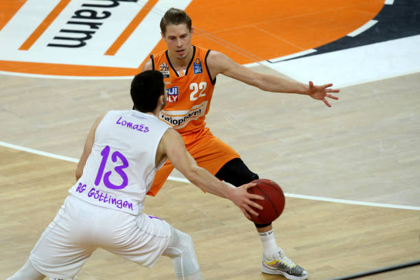 更是一次团 更是一次团